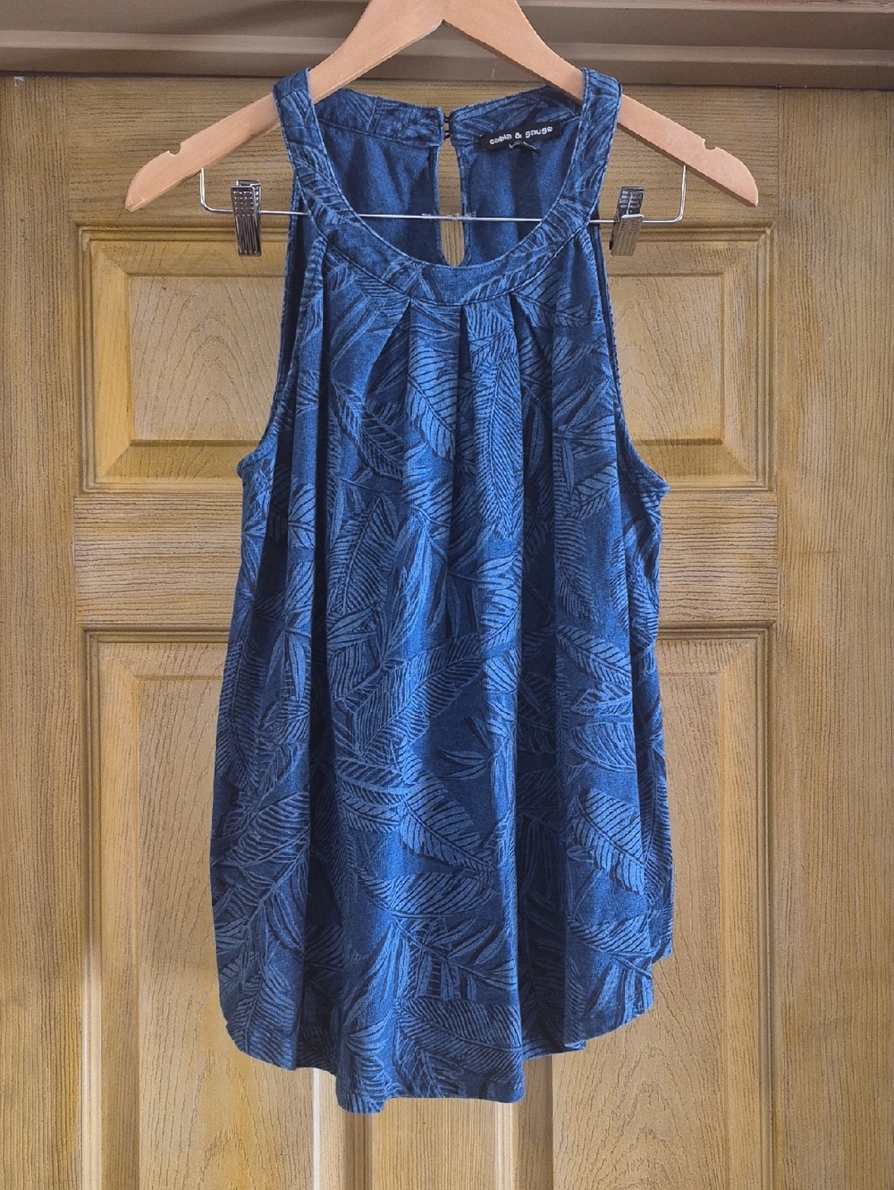 Cable & Gauge High Neck Sleeveless 100% Cotton Blue Tropical Pattern Top Large